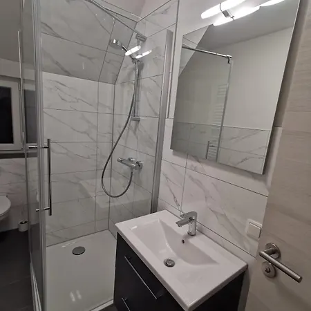 60 Qm Dachgeschoss Alte Baeckerei *